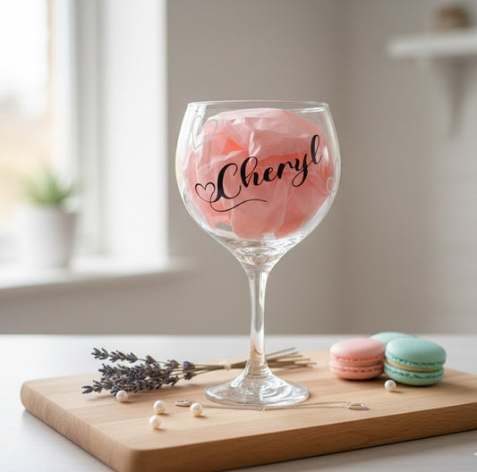 Personalized Gin Glass – Name & Heart Detail – Custom Beverage Gift
