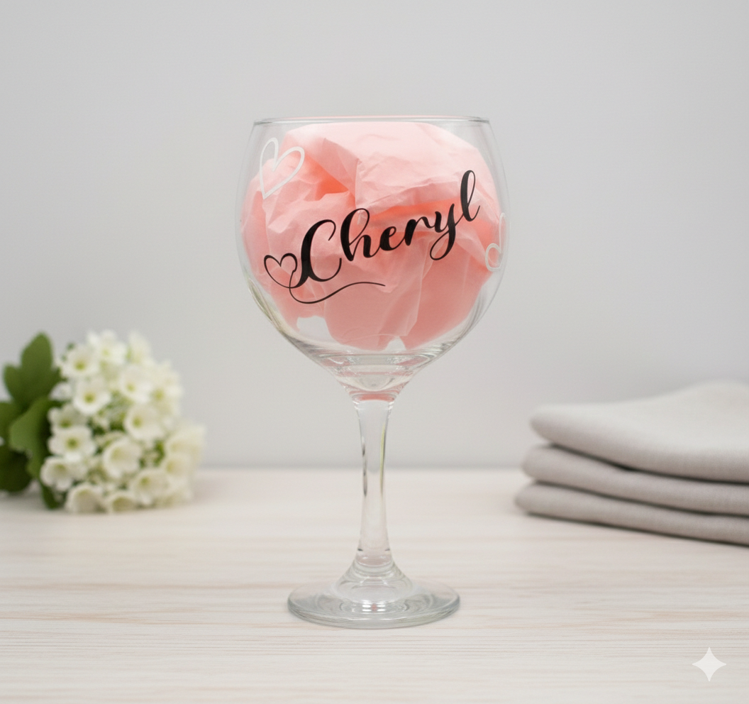 Personalized Gin Glass – Name & Heart Detail – Custom Beverage Gift